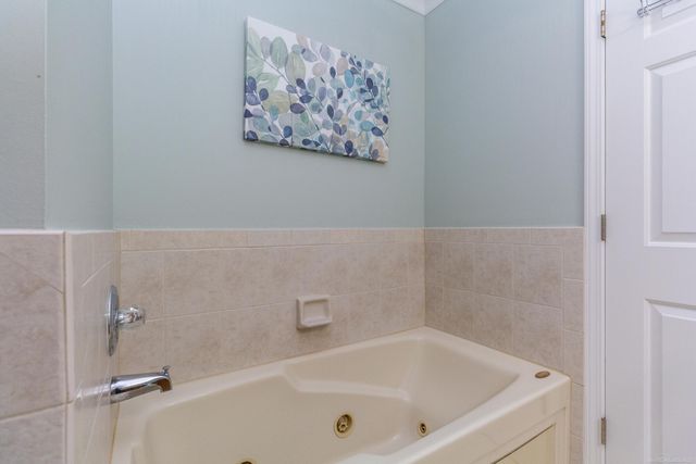 45559 Rathmore Drive, Macomb Twp, MI 48044