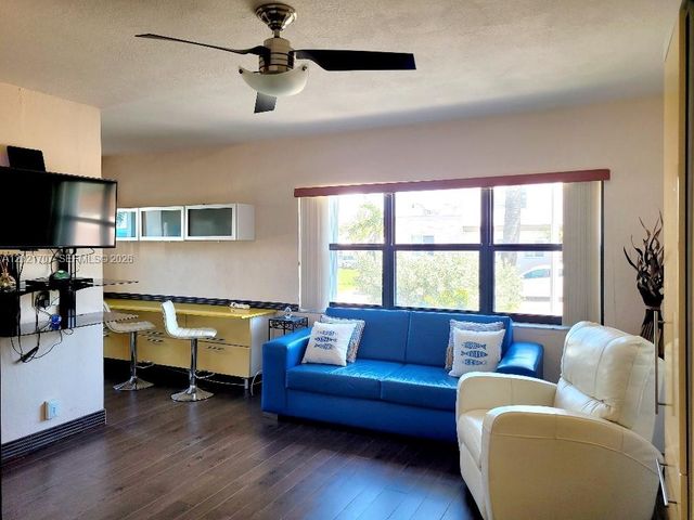322 Harding St B101, Hollywood, FL 33019