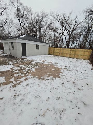 2100 W 2nd Avenue, Gary, IN 46404