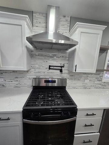 2100 W 2nd Avenue, Gary, IN 46404