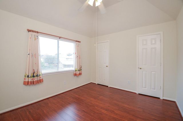 2715 Sunnycreek Lane, Pearland, TX 77584