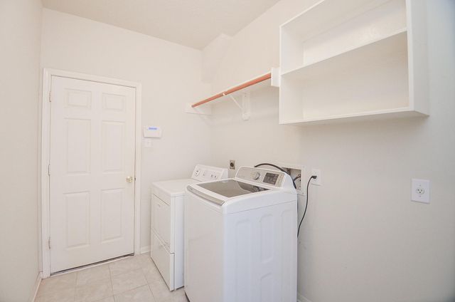 2715 Sunnycreek Lane, Pearland, TX 77584