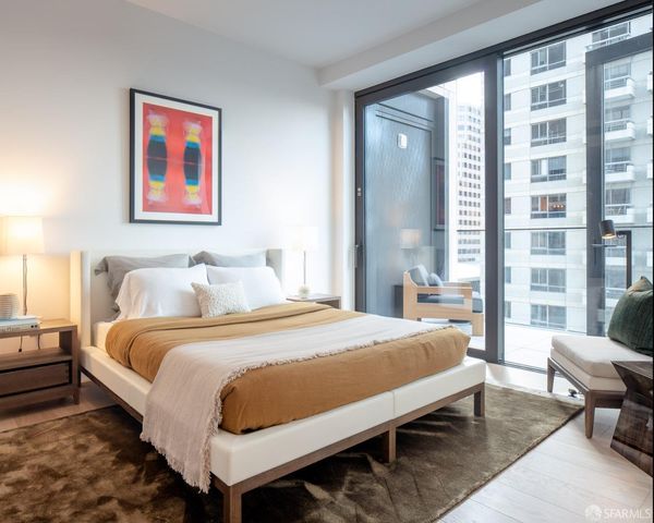1 Steuart Lane 1706, San Francisco, CA 94105