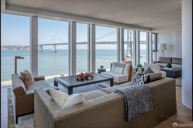 1 Steuart Lane 1706, San Francisco, CA 94105