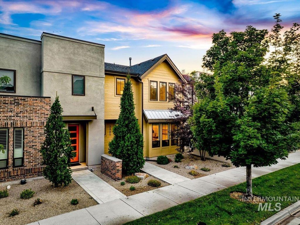 3985 E Parkcenter Blvd, Boise, ID 83716 photo 1