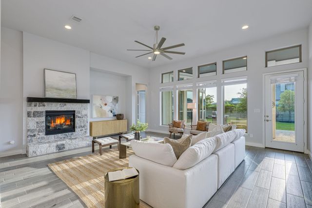 113 Arbolado LOOP, Liberty Hill, TX 78642