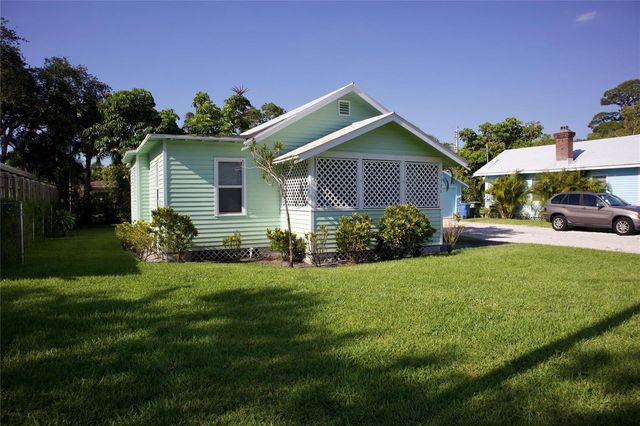 1338 -1384 NE -1384 35th Street, Oakland Park, FL 33334