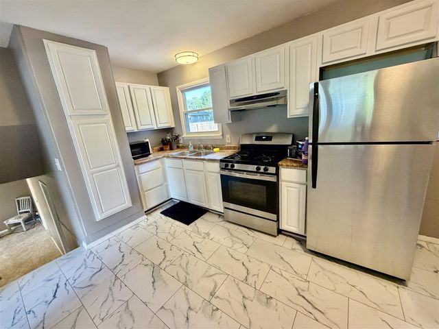 4310 Winthrop Avenue, Portage, MI 49002