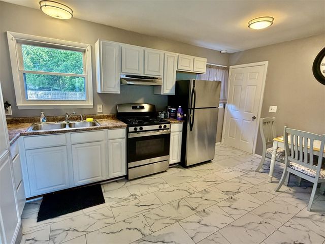 4310 Winthrop Avenue, Portage, MI 49002