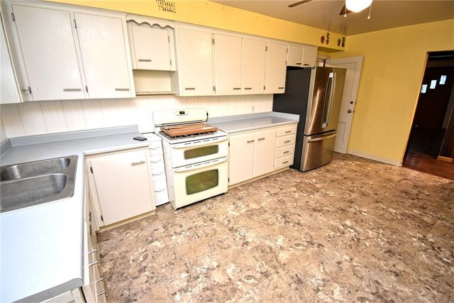 14 Linton Road, Centerville, PA 15417