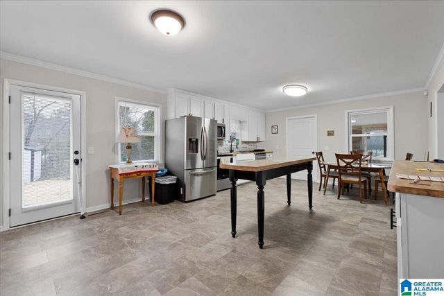 2012 CRAWFORD STREET, Guntersville, AL 35976