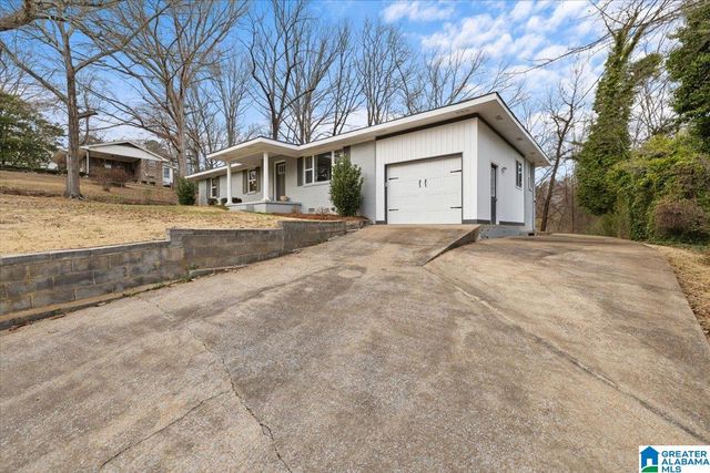 2012 CRAWFORD STREET, Guntersville, AL 35976