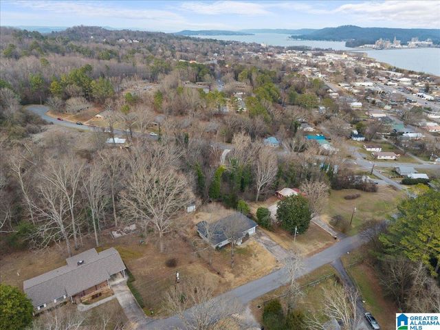 2012 CRAWFORD STREET, Guntersville, AL 35976