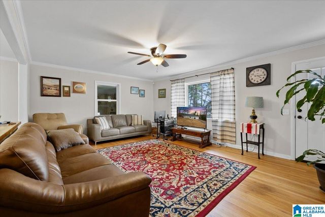 2012 CRAWFORD STREET, Guntersville, AL 35976