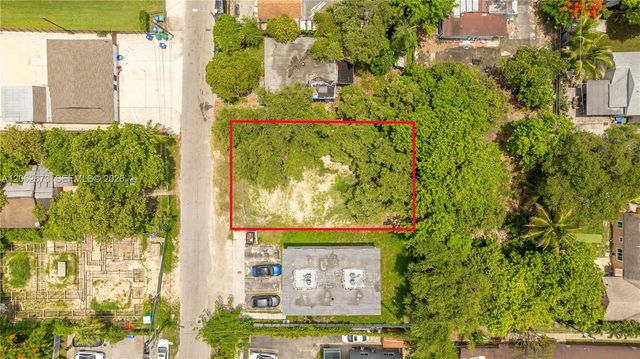 28 NW 76th St, Miami, FL 33150