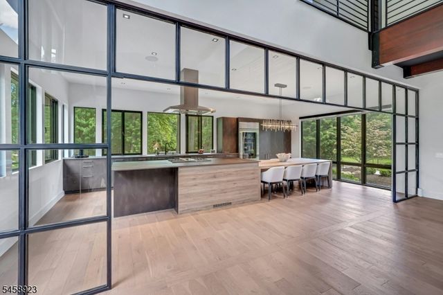 176 Edson Ter, Franklin Lakes Boro, NJ 07417