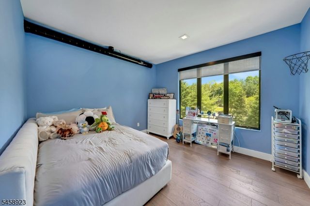 176 Edson Ter, Franklin Lakes Boro, NJ 07417