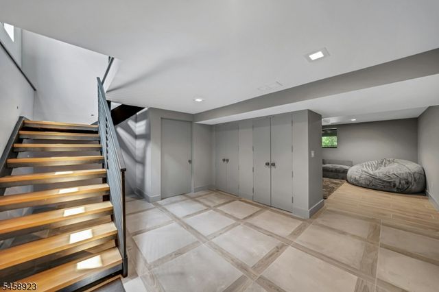 176 Edson Ter, Franklin Lakes Boro, NJ 07417