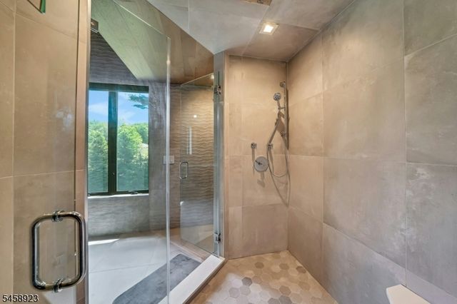 176 Edson Ter, Franklin Lakes Boro, NJ 07417