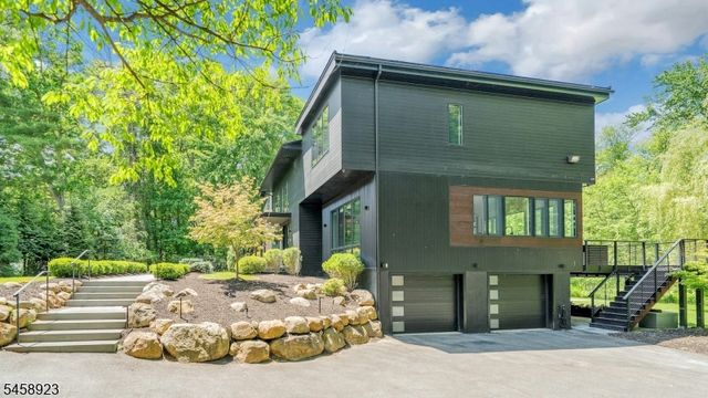 176 Edson Ter, Franklin Lakes Boro, NJ 07417