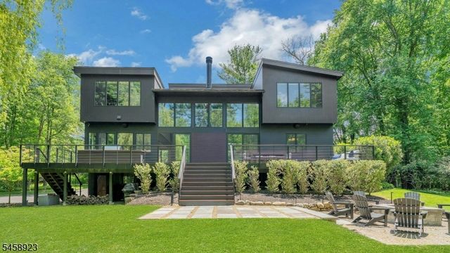176 Edson Ter, Franklin Lakes Boro, NJ 07417