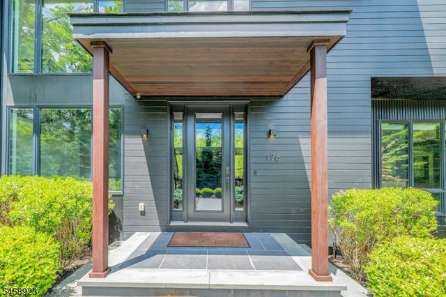 176 Edson Ter, Franklin Lakes Boro, NJ 07417
