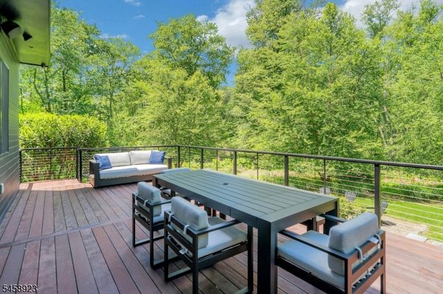 176 Edson Ter, Franklin Lakes Boro, NJ 07417
