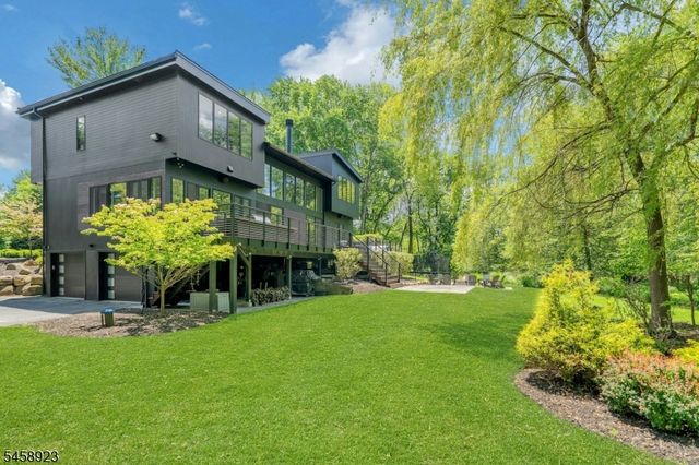 176 Edson Ter, Franklin Lakes Boro, NJ 07417