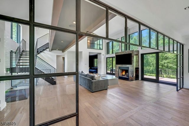 176 Edson Ter, Franklin Lakes Boro, NJ 07417