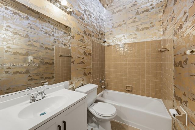 6929 SW 38th St 2-L, Miramar, FL 33023