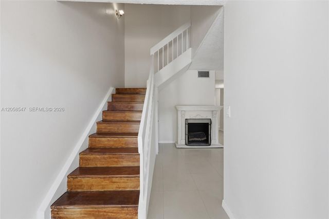 6929 SW 38th St 2-L, Miramar, FL 33023