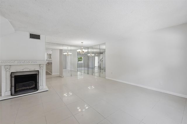 6929 SW 38th St 2-L, Miramar, FL 33023