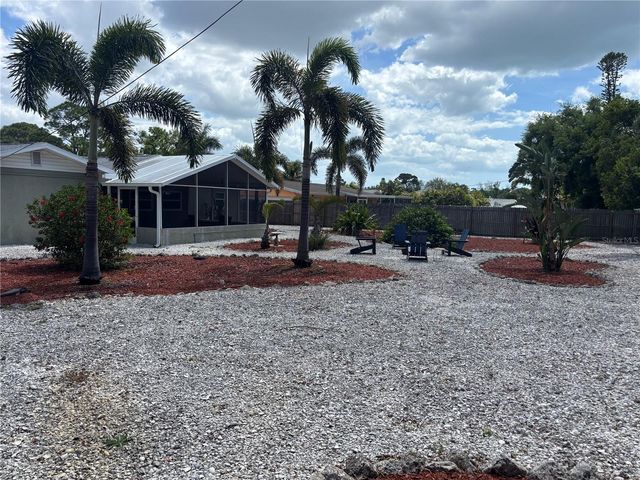 1008 ESTREMADURA DRIVE, Bradenton, FL 34209