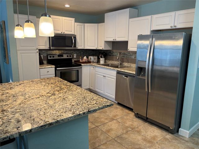 1008 ESTREMADURA DRIVE, Bradenton, FL 34209