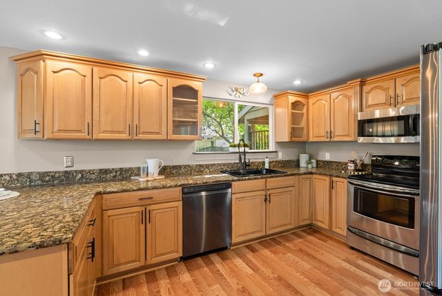 17521 25th Street Ct E, Lake Tapps, WA 98391