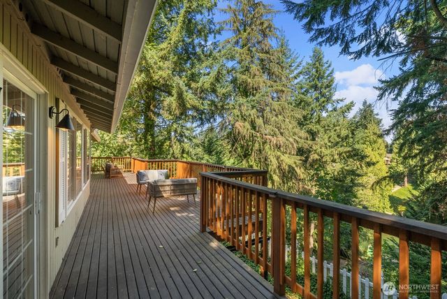 17521 25th Street Ct E, Lake Tapps, WA 98391