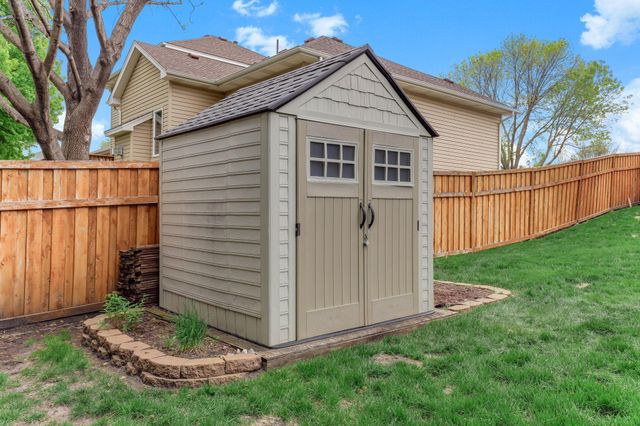4522 Impatiens Avenue N, Brooklyn Park, MN 55443