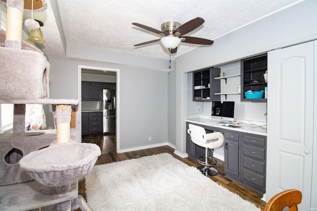 1209 Dereham Drive, Mount Vernon, IN 47620