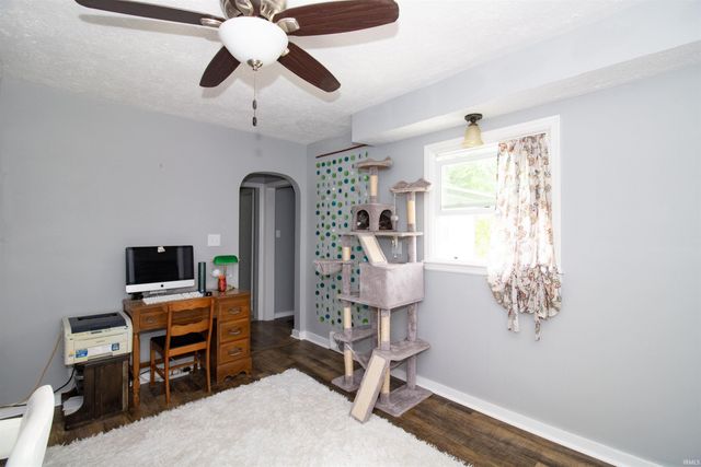 1209 Dereham Drive, Mount Vernon, IN 47620