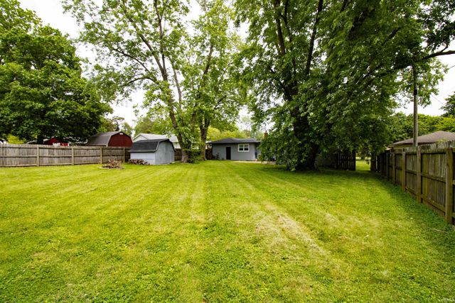 1209 Dereham Drive, Mount Vernon, IN 47620