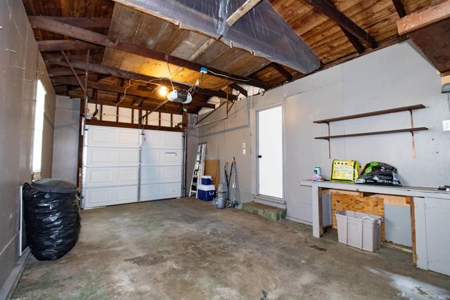 1209 Dereham Drive, Mount Vernon, IN 47620