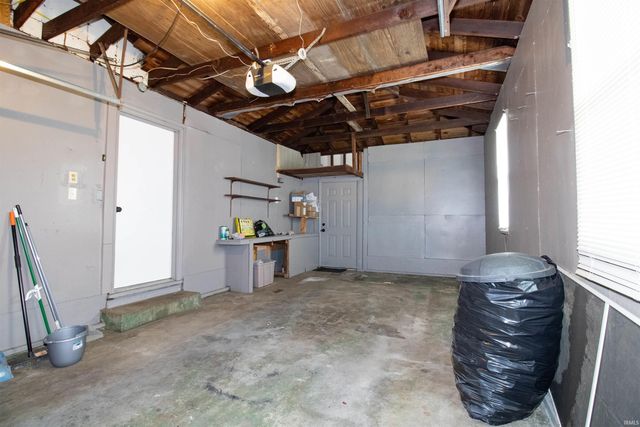 1209 Dereham Drive, Mount Vernon, IN 47620