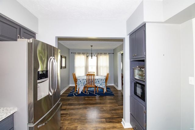 1209 Dereham Drive, Mount Vernon, IN 47620