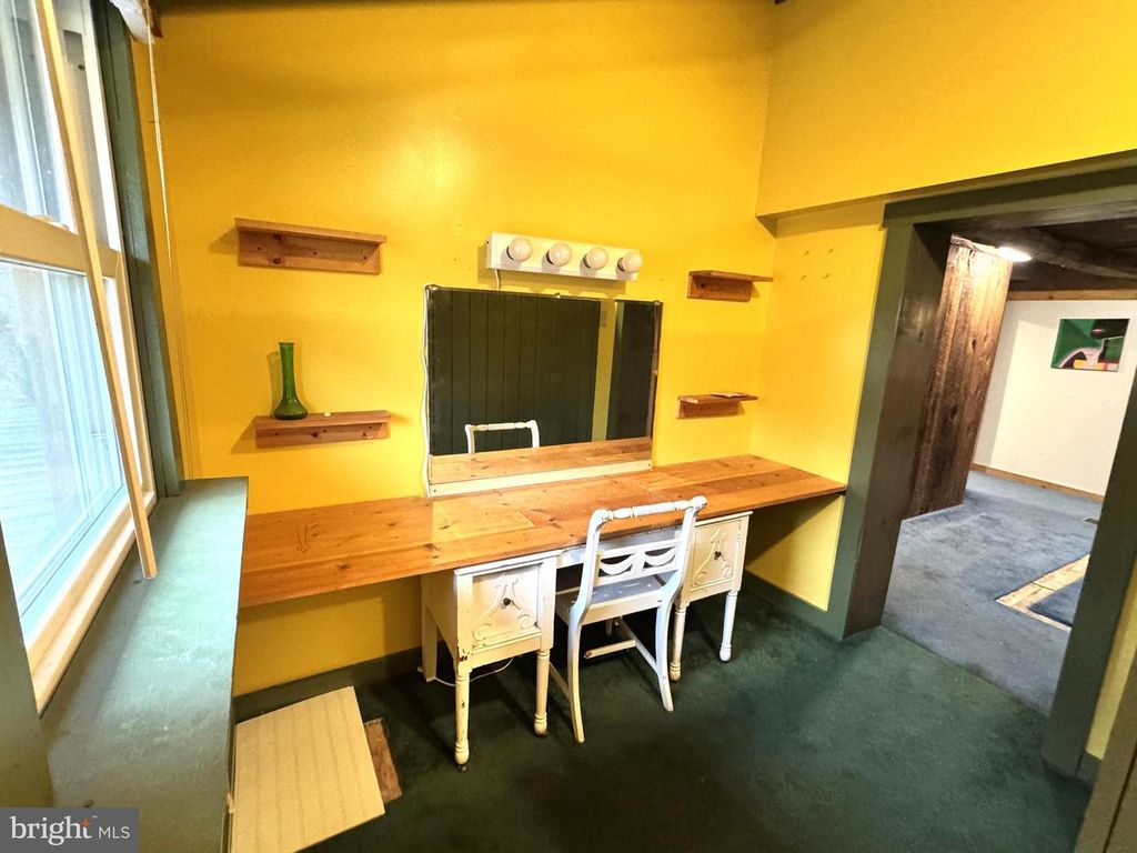 Image 16 of property listing at 435 LAUREL RUN RD, Mifflintown, PA 17059