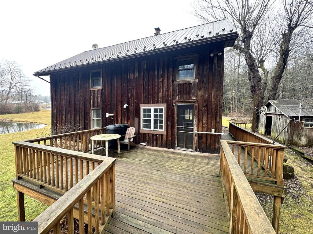 Image 21 of property listing at 435 LAUREL RUN RD, Mifflintown, PA 17059