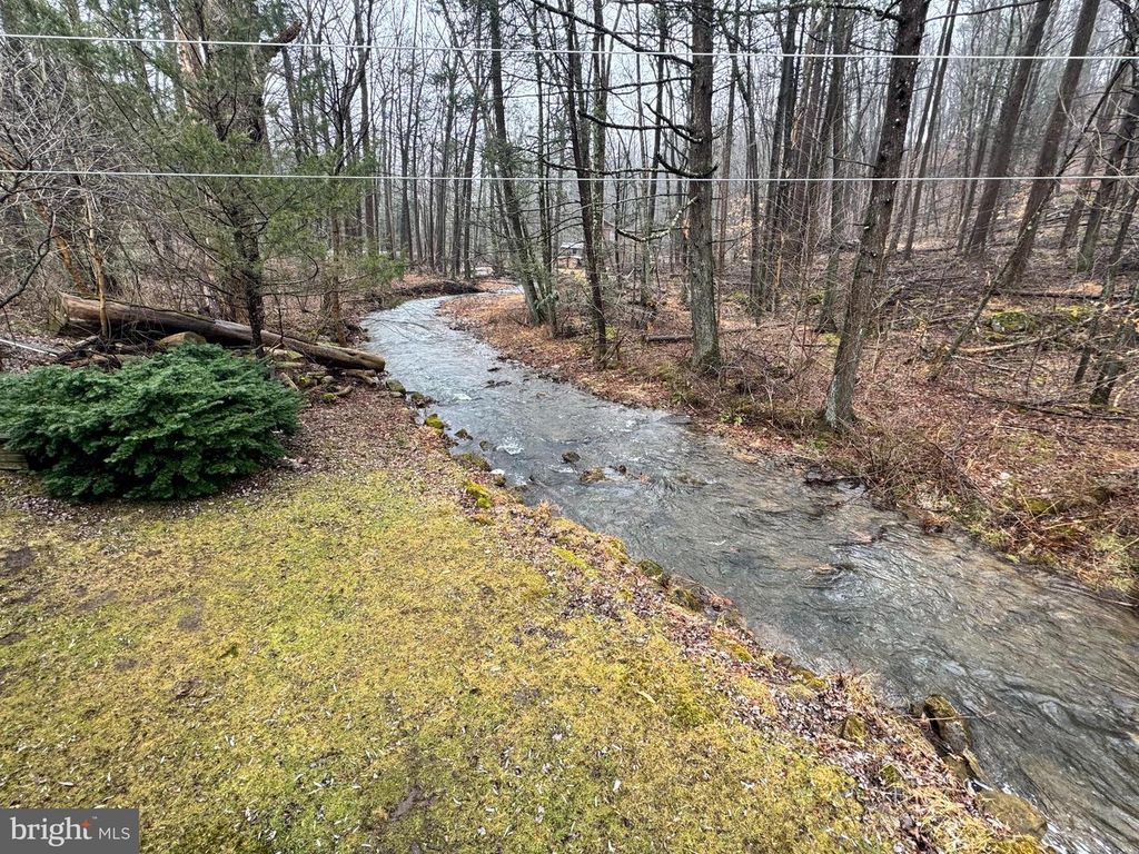 Image 23 of property listing at 435 LAUREL RUN RD, Mifflintown, PA 17059