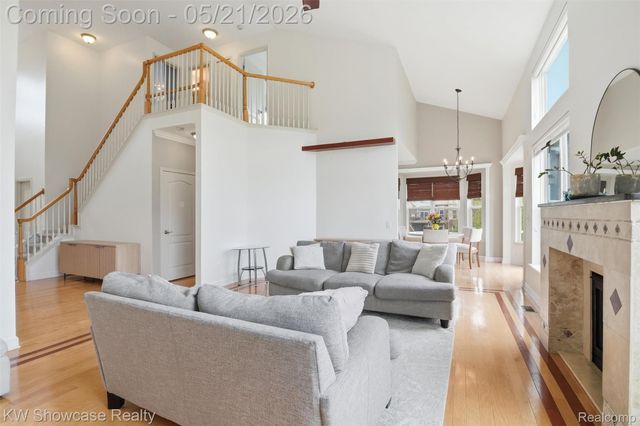 2143 Warbler Court, Commerce Charter Township, MI 48382