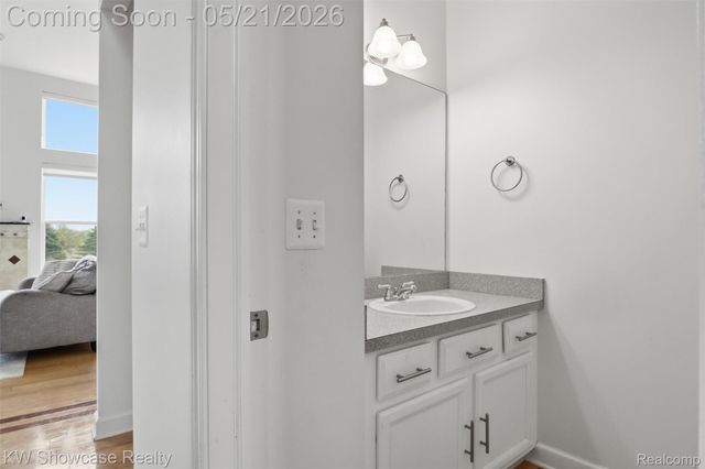 2143 Warbler Court, Commerce Charter Township, MI 48382