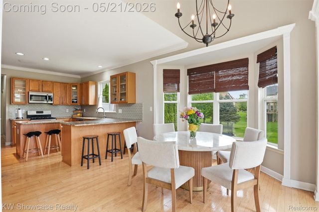 2143 Warbler Court, Commerce Charter Township, MI 48382