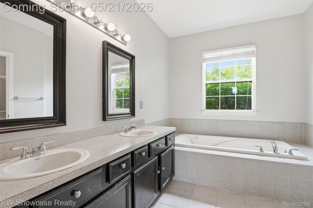 2143 Warbler Court, Commerce Charter Township, MI 48382